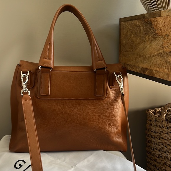 Givenchy Medium Pandora Pure in Hazel - Picture 13 of 16